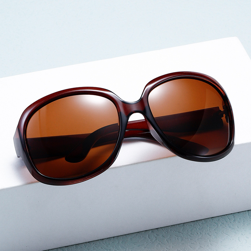 New European and American Black Sunglasses for Women, Large Frame, Versatile, Trendy Polarized Sunglasses, Simple and Elegant Driving Sunglasses