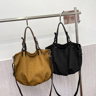 Japanese retro shopping bag for men and women, capacious universal shoulder bag