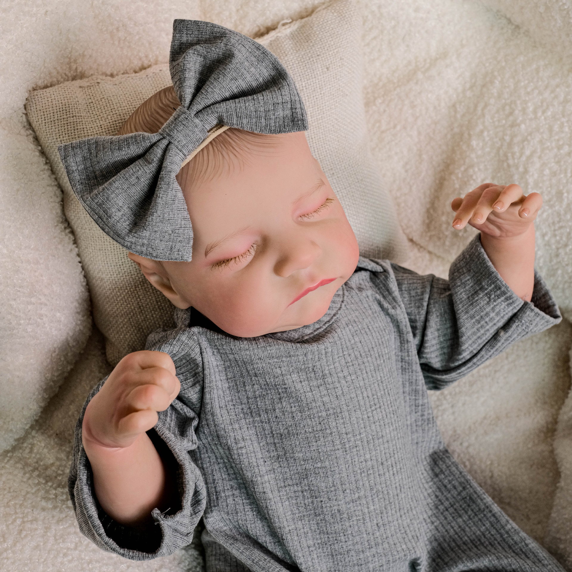 18 pulgadas reborn Levi Grey Jumpsuit lindo simulación muñeca renacida suministro de comercio electrónico transfronterizo