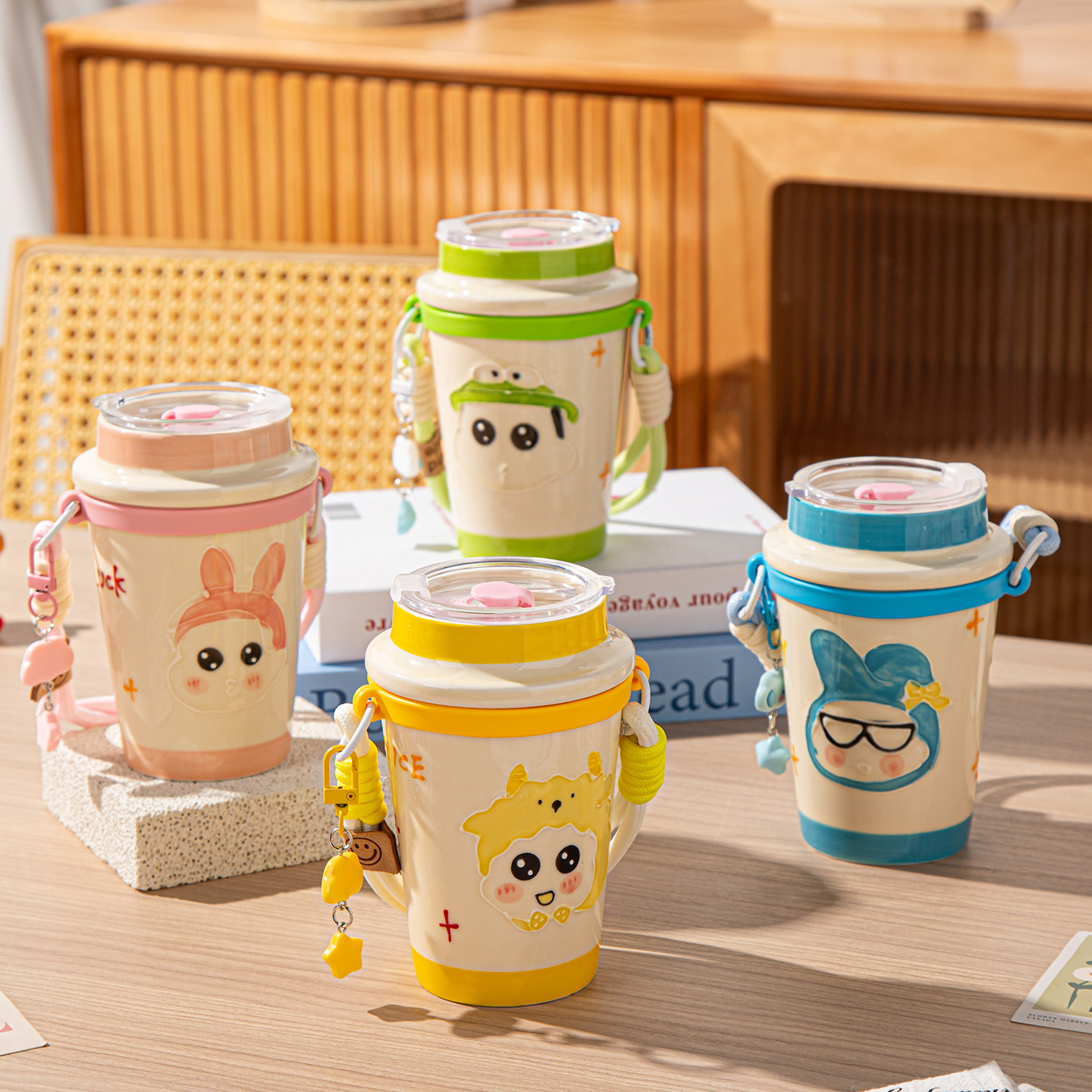 Taza de cerámica de alto valor facial, taza de té de leche encantadora, taza de paja para niñas, boca de bebida directa con cubierta, cuerdas para estudiantes para llevar