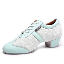 KC  DANCE ���������B�ӌ��Iܛ�׽̎�Ь���mţƤ����赸����Ь