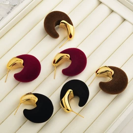 耳钉;耳扣;耳环