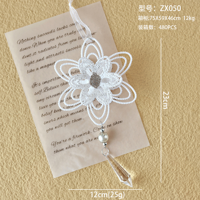 Nuevo colgante de acrílico de Navidad blanco transfronterizo, copos de nieve en polvo de brillo, paquete de regalo de árbol de Navidad de mariposa, colgante de caramelo pequeño