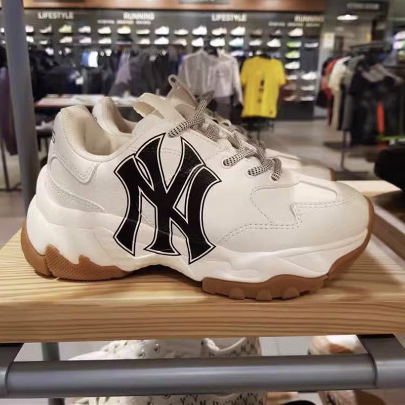 아이보리 브라운 베이스(반 사이즈 너무 작음)