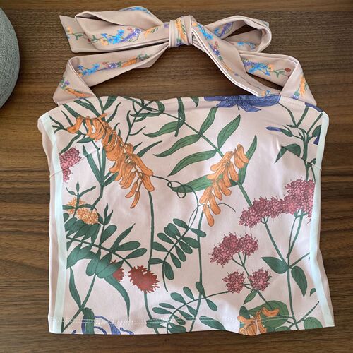 Social media trendy retro printed sports bra with underwire straps, crossbody bowknot, yoga and fitness, sexy backless tank top, beauty back lingerie.