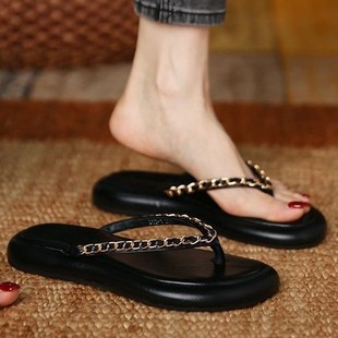 Sandals and Slippers Women's Summer Wear Flat Flip-Flops 2025 New Fashion Casual Seaside Beach Sandals Flip-Flops