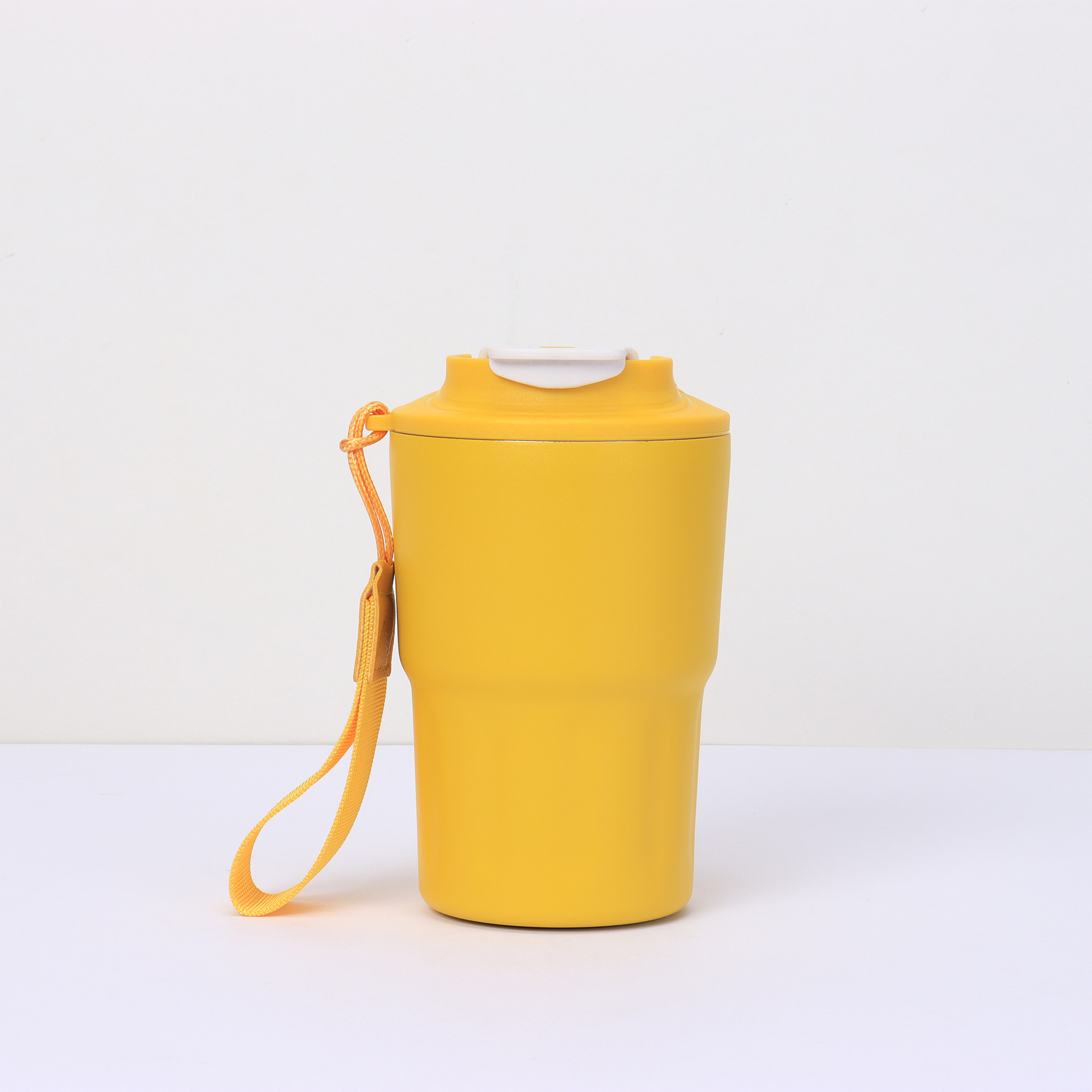 Bebida individual amarilla