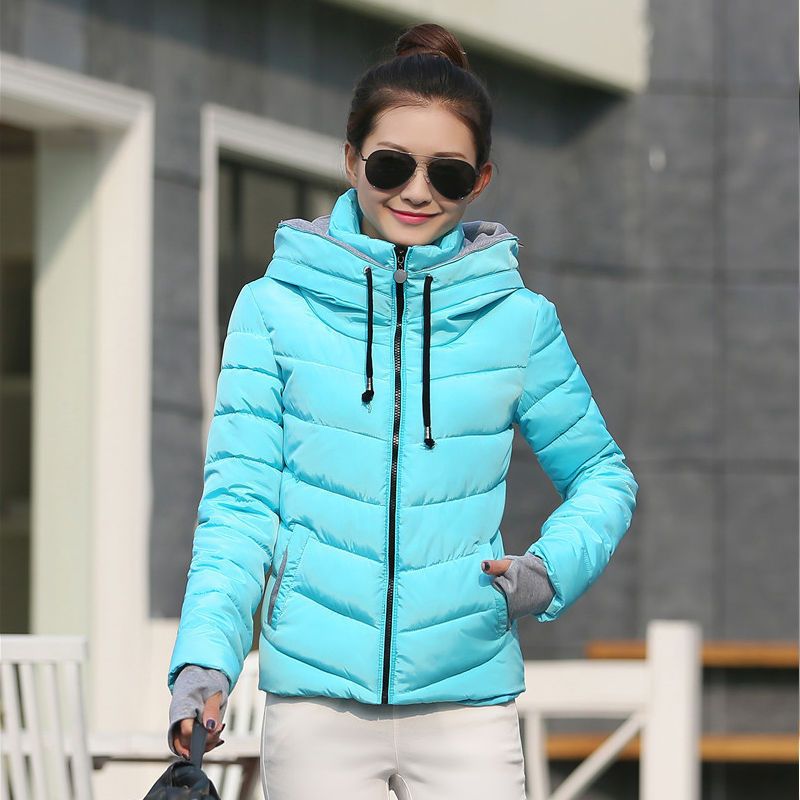 Trajes de algodón transfronterizos gruesos pequeños para mujeres nuevas chaquetas de algodón corto de cuello vertical de invierno delgadas y cálidas