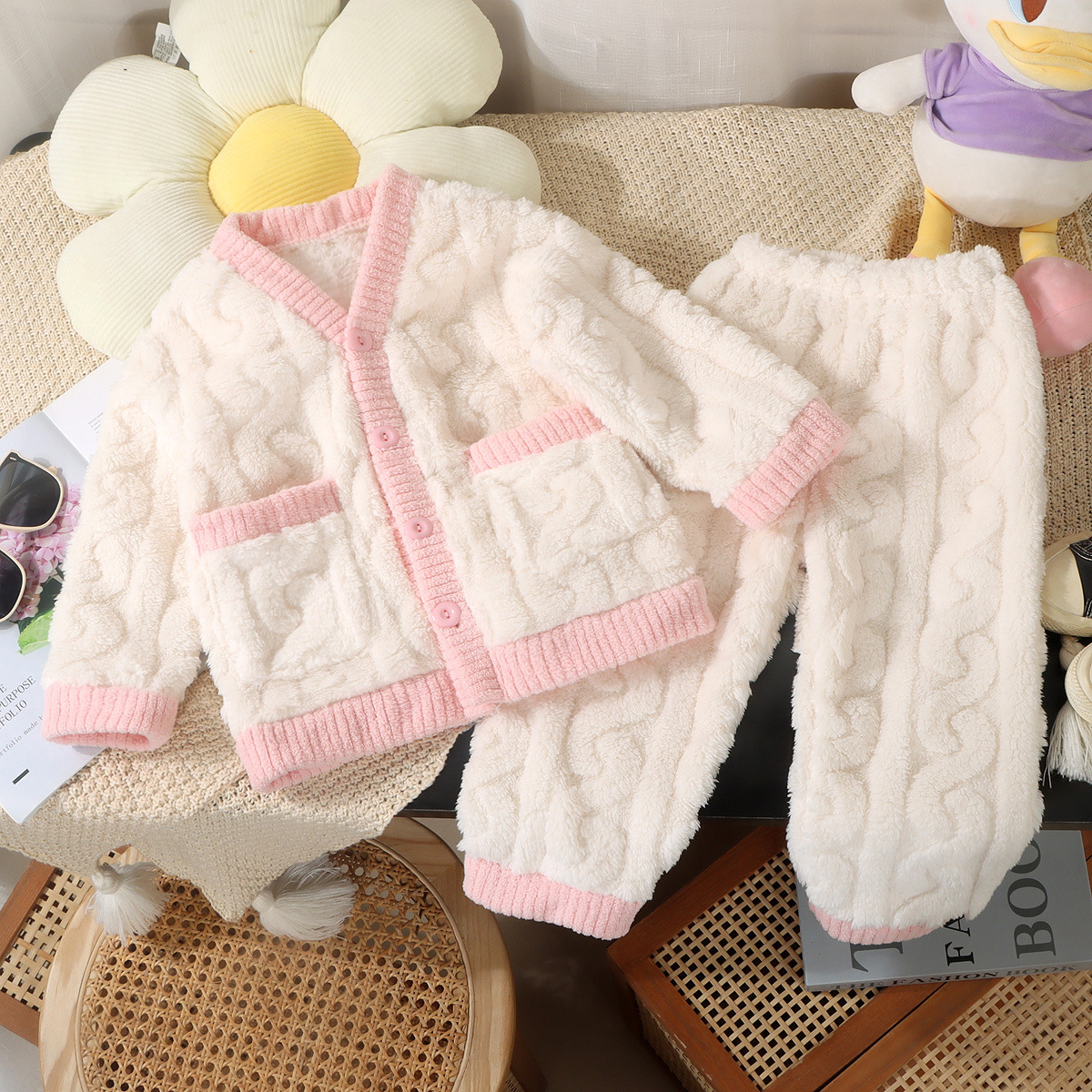 어린이 잠옷 가을과 겨울 플란넬 산호 양털 어린이 카디건 세트 소년 기모 두꺼운 한국식 홈 옷