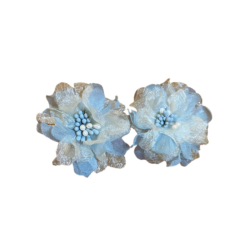 Pendientes de estambre de malla de flor de aguja de plata Pendientes coreanos pequeños frescos de alta gama Pendientes dulces de súper hadas de verano al por mayor