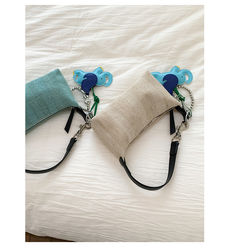 A simple, versatile, fashionable and trendy solid-color underarm bag for women, a new summer 2025 stylish and casual woven single-shoulder crossbody bag undefined