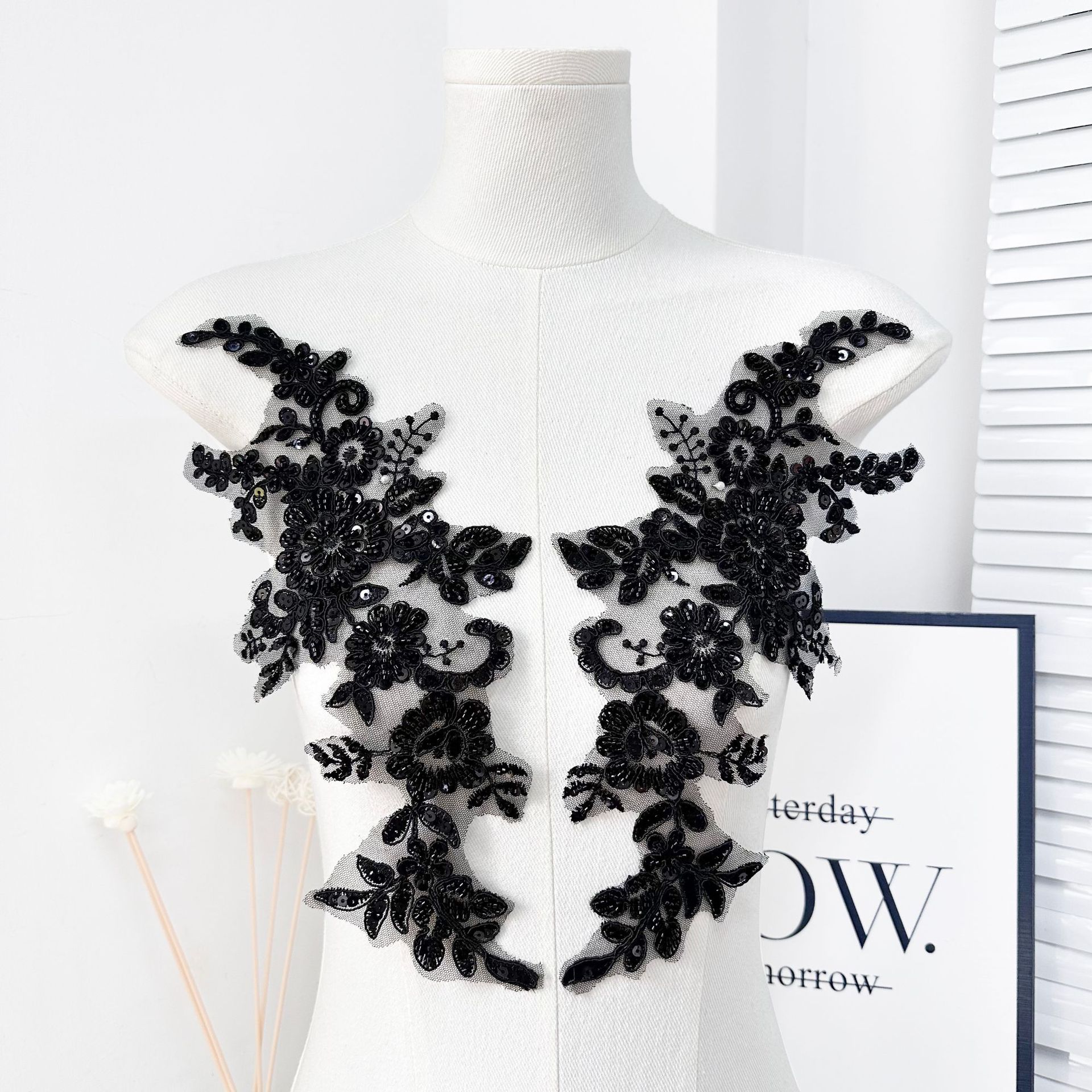Vestido de novia con apliques de bordado, vestido de novia de bricolaje, vestido de encaje blanco y negro, accesorios de vestir