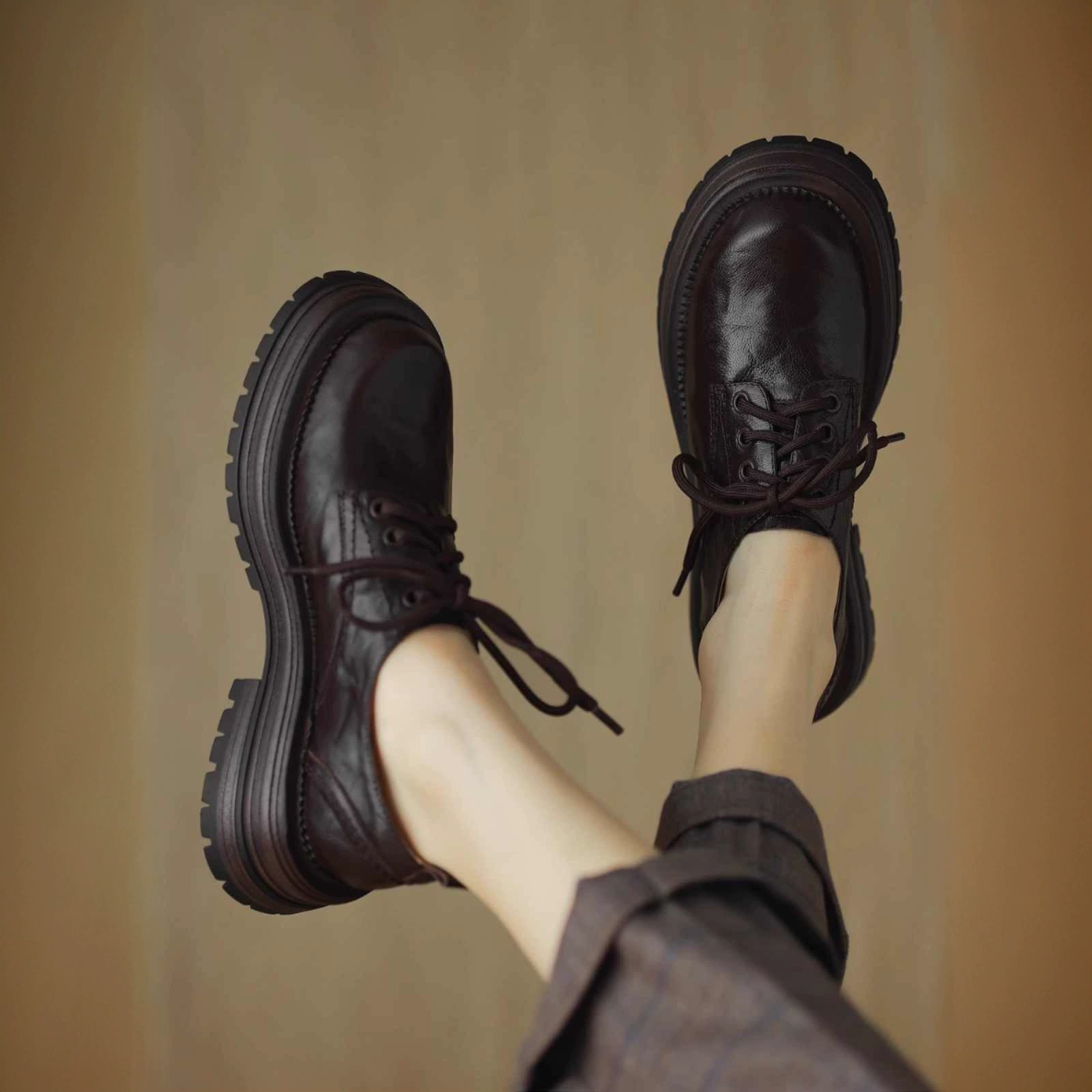 В наличии: 625 пар мягких кожаных туфель в французском стиле на толстой подошве, новые весенне-осенние черные лоферы из мягкой кожи на мягкой подошве.