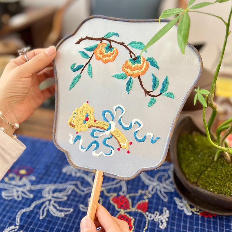 Bordado DIY hecho a mano Lu Bordado producción ventilador material paquete antiguo estilo organza translúcido principiante bordado de doble cara