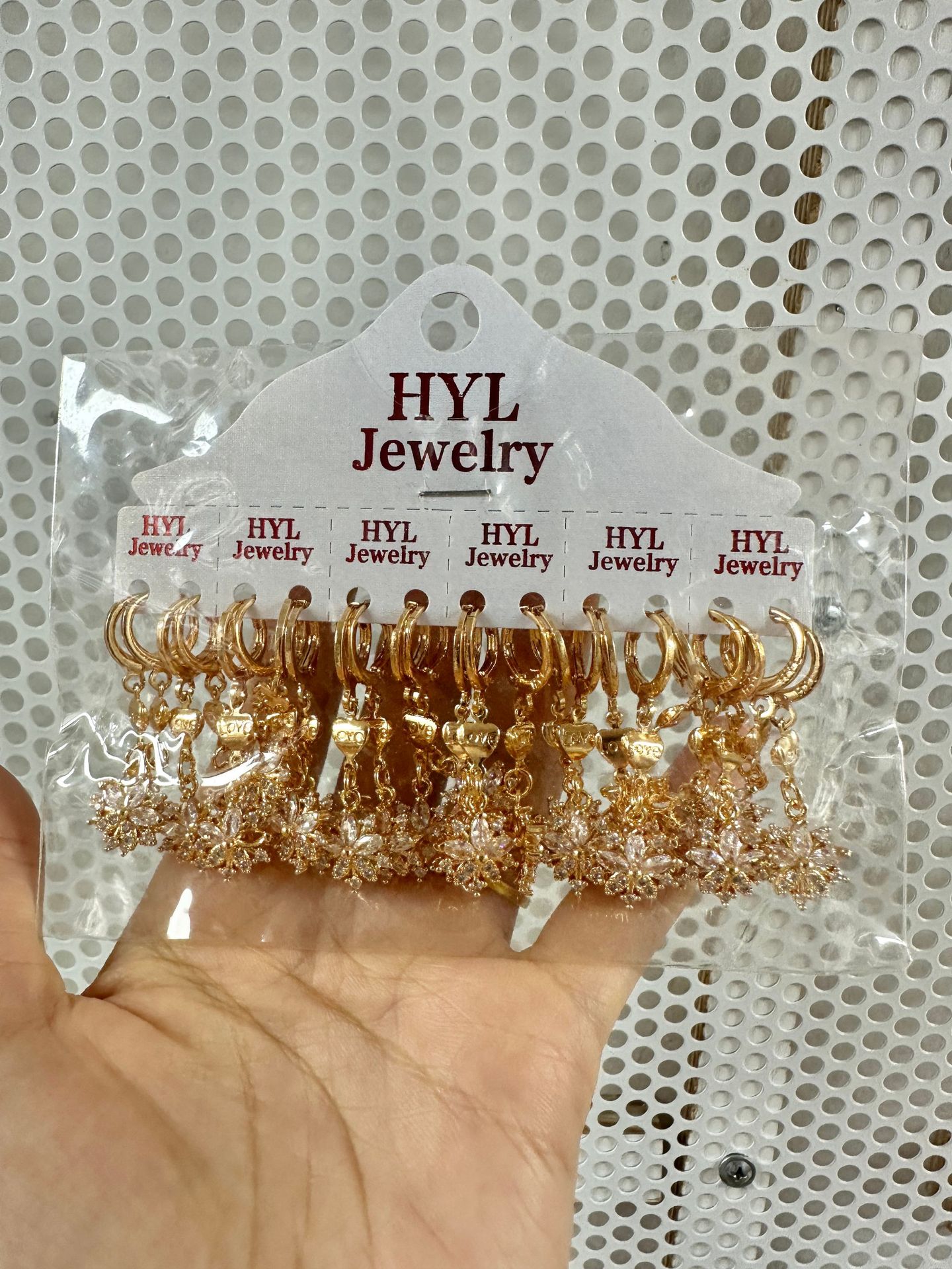 Moda transfronteriza cobre chapado en oro borlas con incrustaciones de circón pendientes joyería estrella en forma de corazón mariposa oreja joyería al por mayor
