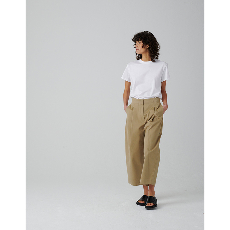 Studio Nic Women's Regular Shoulder T-Shirt, Slim Fit Short-Sleeve Top, 2026 Summer New British Style Niche Design Studio Nic Women's Regular Shoulder T-Shirt, Slim Fit Short-Sleeve Top, 2026 Summer New British Style Niche Design