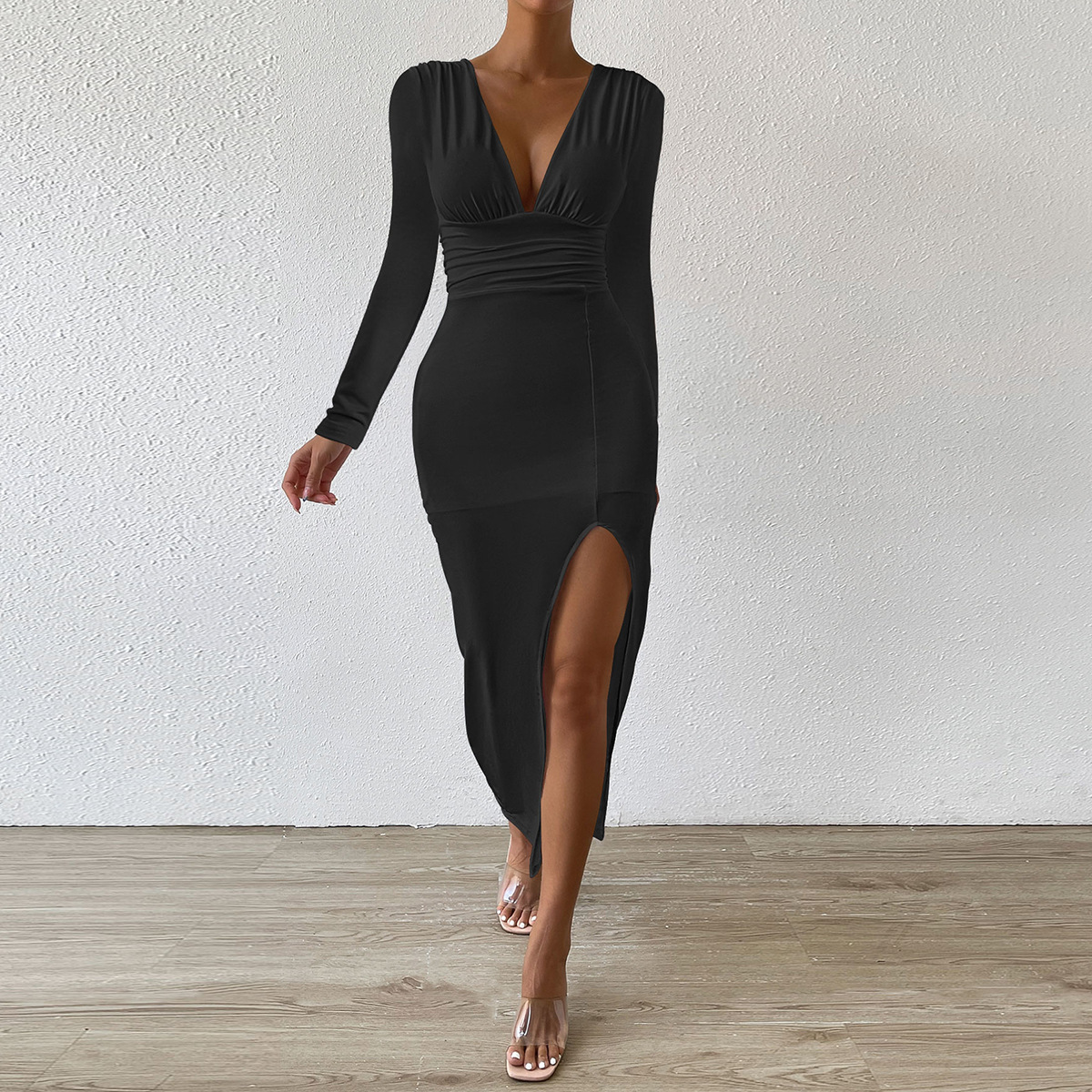 V-neck long sleeved dress image 7