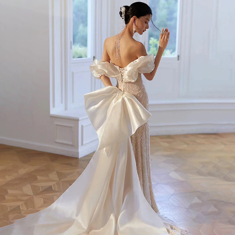 2026 nuevo vestido de boda ligero un hombro brindis de novia de lujo ligero de gama alta nicho vestido de compromiso de cola de pez