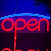 open霓虹灯发光英文字母店铺营业招聘open灯牌直播间吸引眼球灯牌