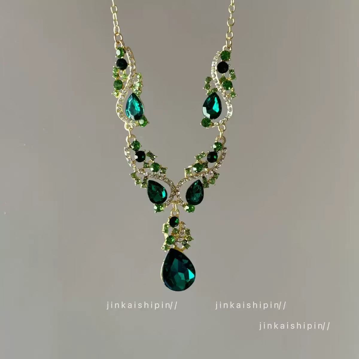 Industria pesada temperamento destellante diamante gota de agua collar de borla temperamento vestido de noche con moda exquisito collar de moda de lujo ligero mujeres