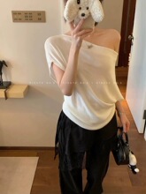 �nϵ�����L��ɫб�������Ů�ļ�һ���I¶�猒���@�ݷՇ�������