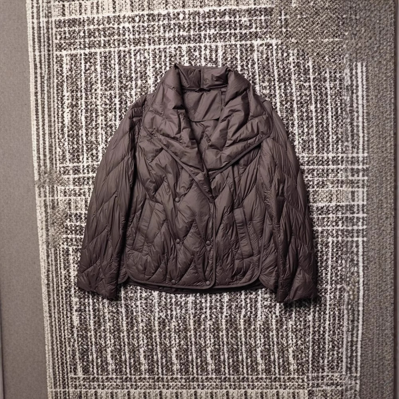 Lightweight Portable Quilted High Fluffy 90 White Goose Down Jacket Winter Women's Jacket