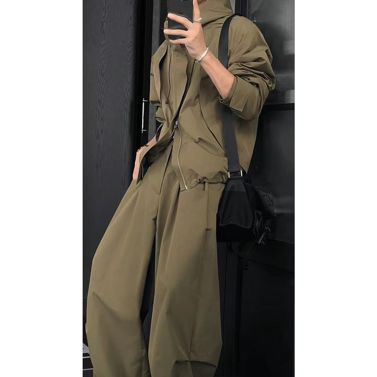 龙叨叨秋季新款潮流美式户外工装冲锋衣连帽夹克宽松百搭长裤套装