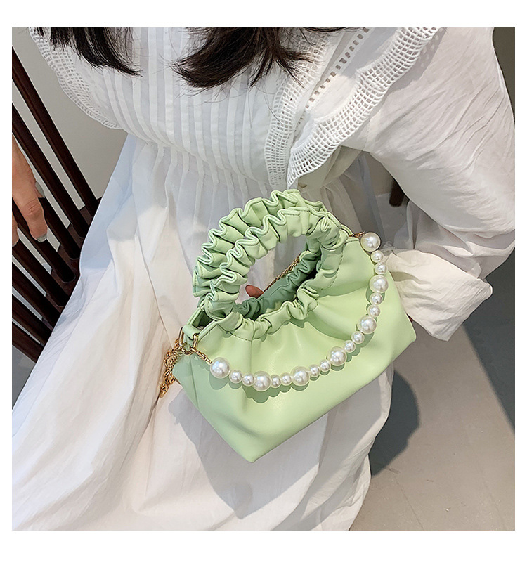 Wholesale Pleated Pearl Chain Solid Color Handbag Nihaojewelry display picture 178
