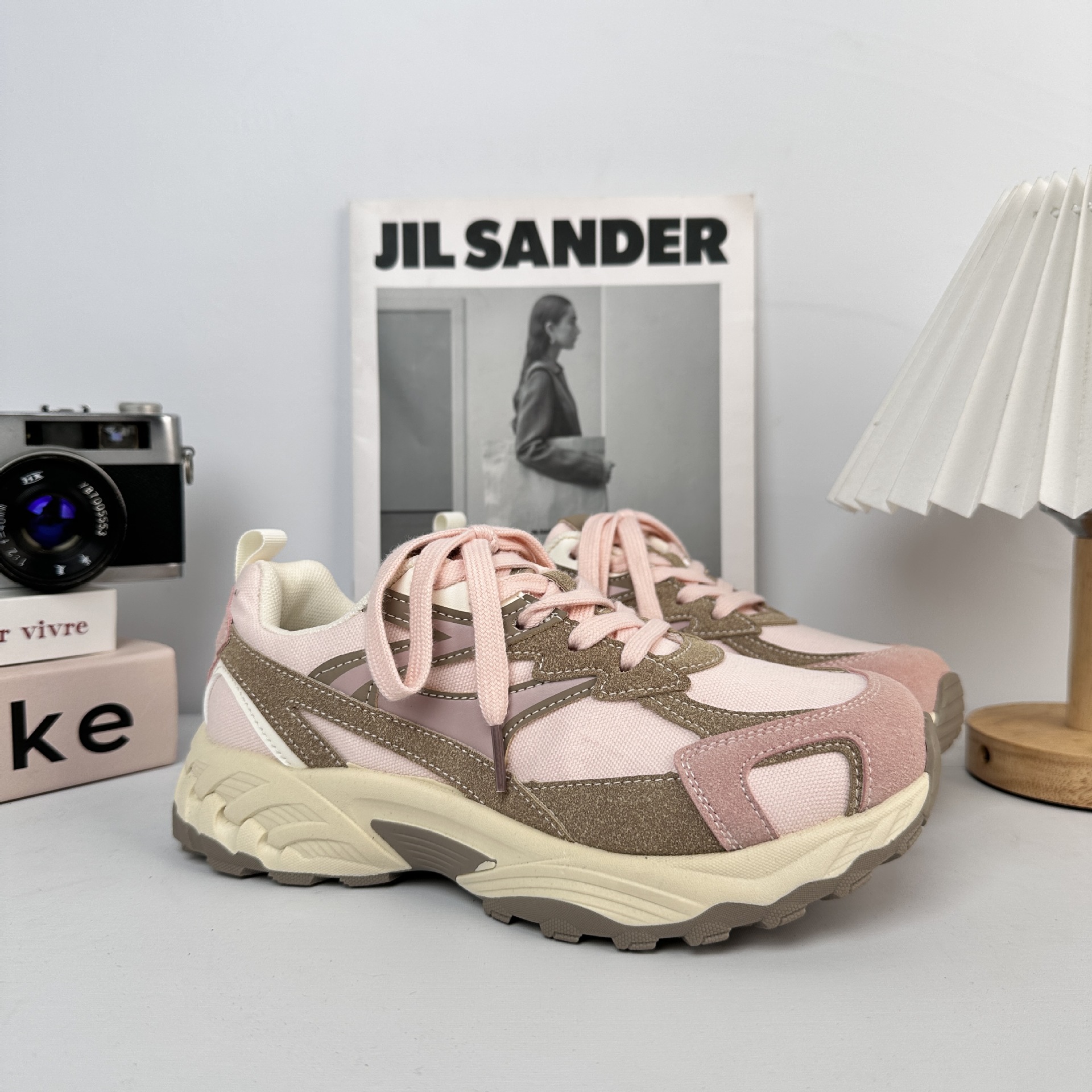 Yuanbo zapatos de padre y mujer 2025 nuevo diseño de nicho de altura de fondo grueso zapatos deportivos casuales universales