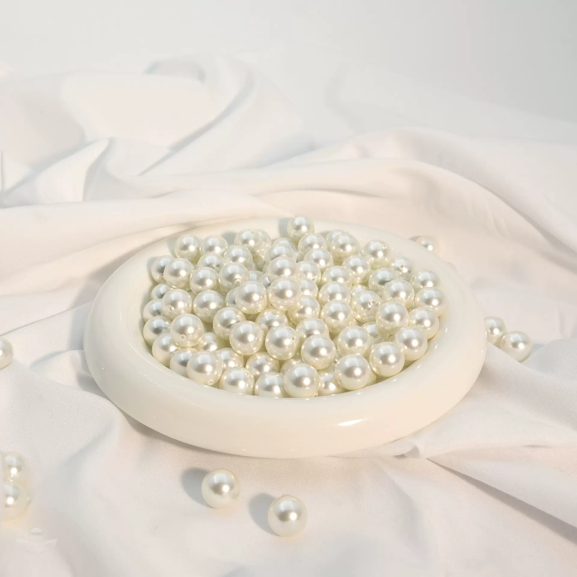 奥地利施家玻璃珍珠圆珠半孔diy饰品耳钉配件珠子糖果白色散珠