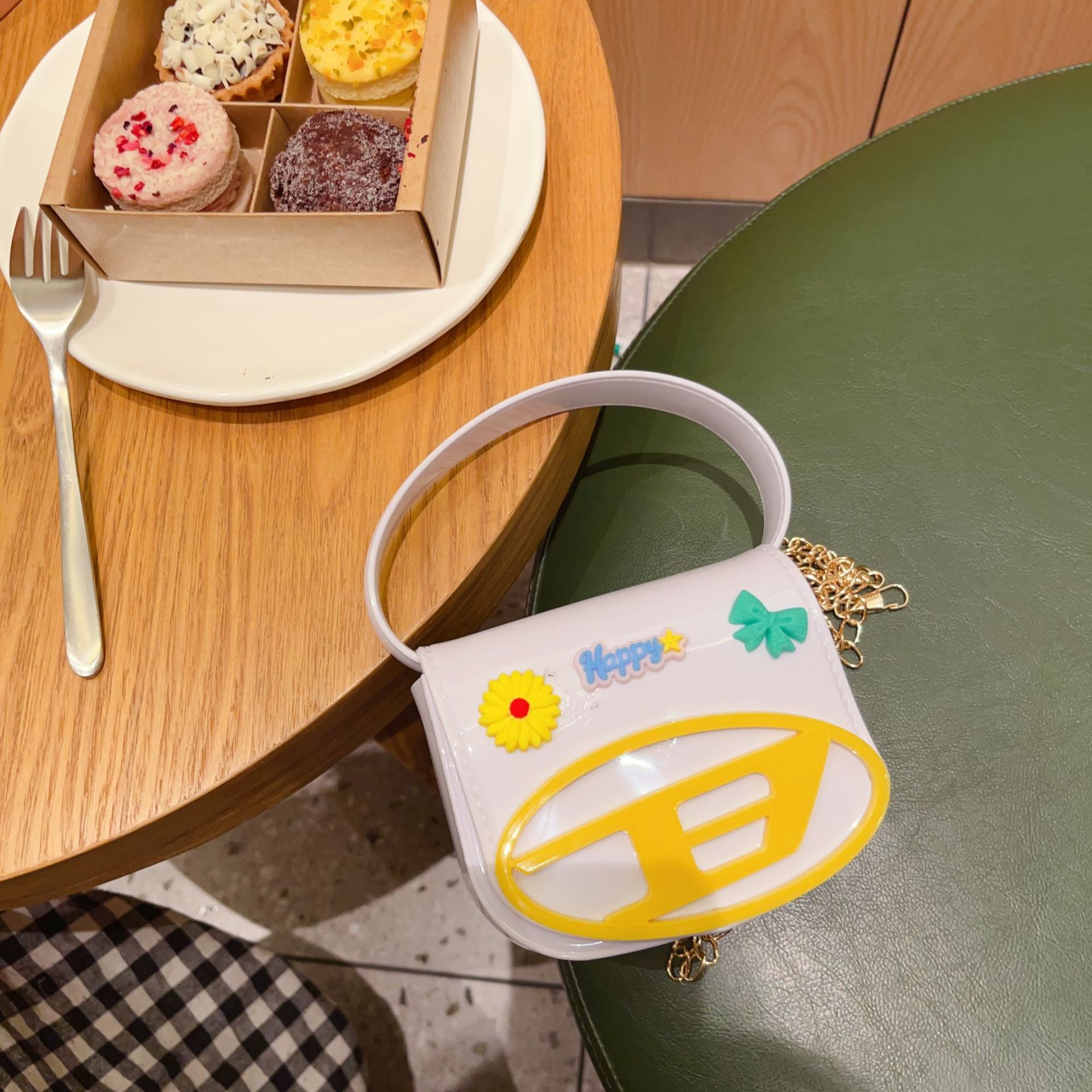 2025 Fashion New Style flower jelly Bag Mini Personalized PVC fashion single-shoulder crossbody women's bag DIY Makeup bag undefined