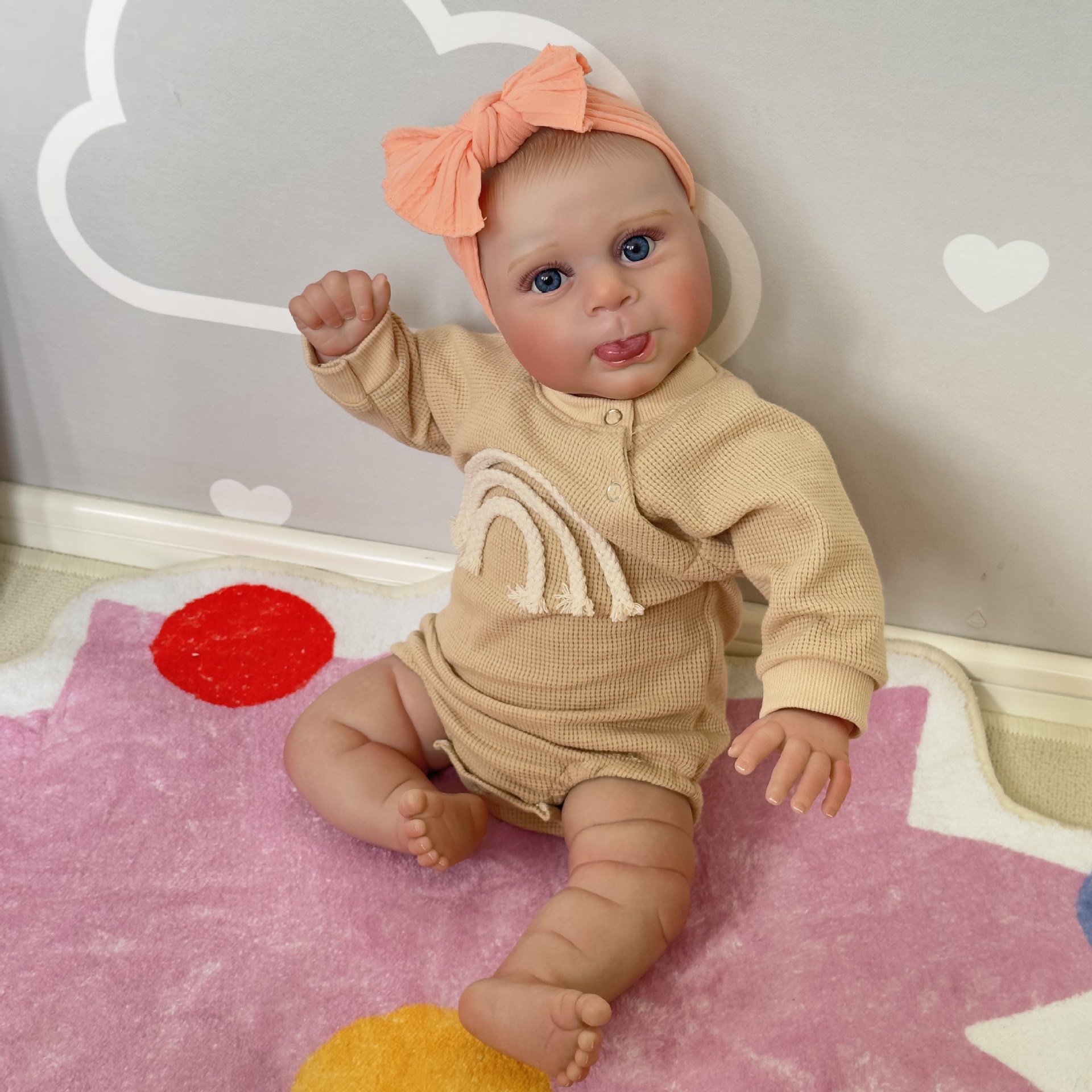 Como se muestra en la imagen de la muñeca