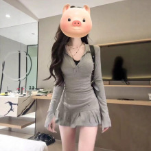 性感纯欲v领长袖连衣裙女秋季辣妹气质收腰显瘦a字包臀短裙两件套