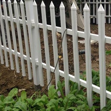 重庆玻璃钢围栏PVC塑钢围栏草坪护栏变压器防护围栏篱笆围墙栅栏