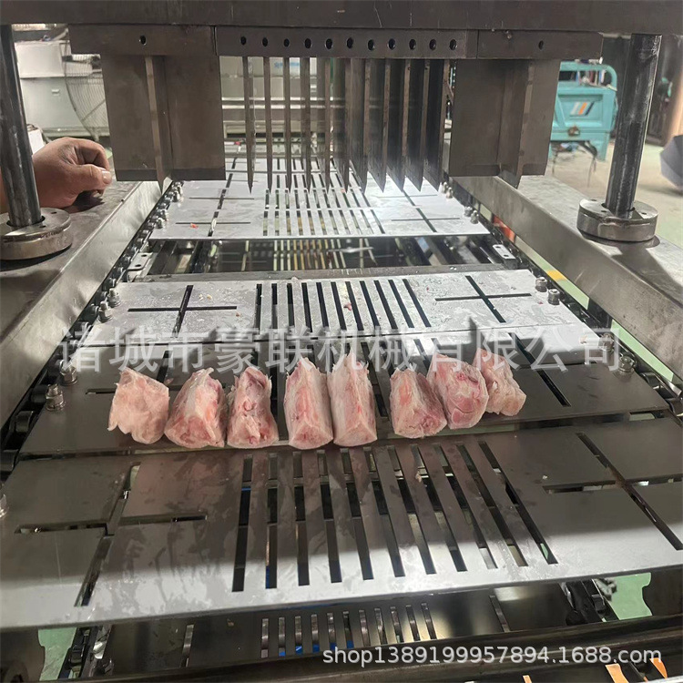 冻猪蹄牛蹄   鲜猪蹄牛蹄高效准确一切四半   猪蹄切半机