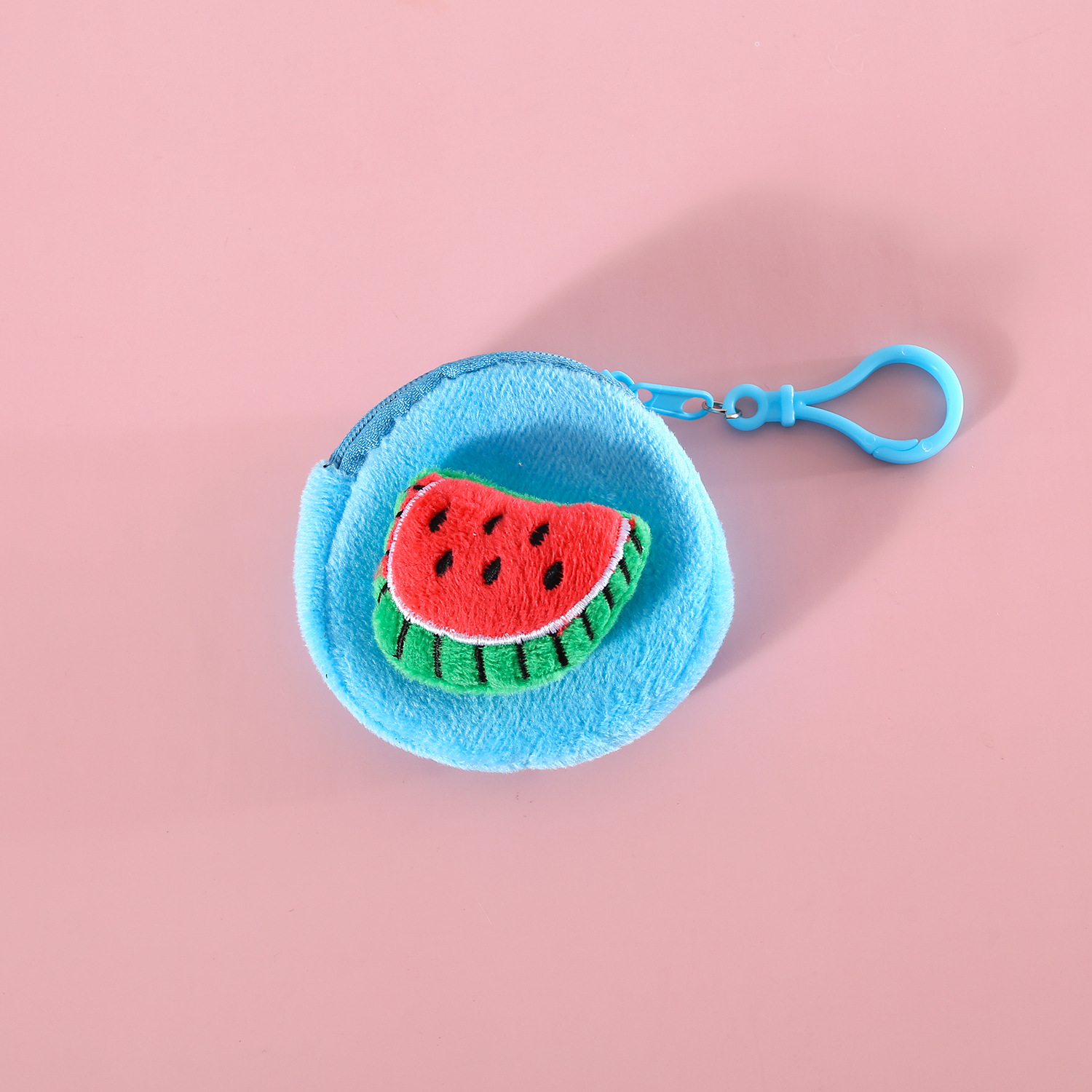Mascota de peluche de dibujos animados bolsa de mierda perro portátil merienda bolsa de almacenamiento pequeña mochila fruta sombrero de paja bolsa de sandía image 9