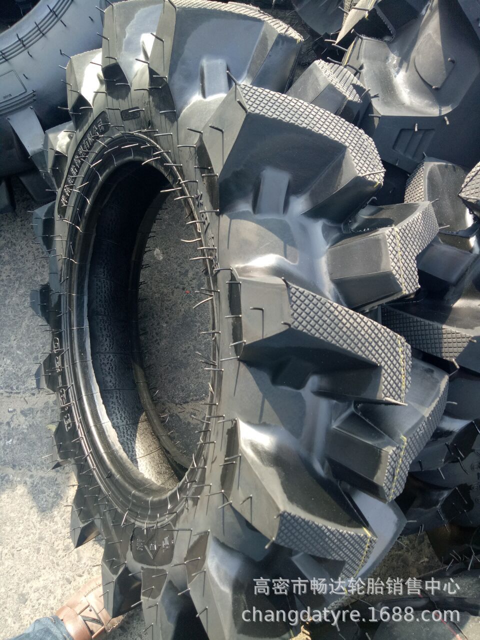 厂家 直供8.3-20  水田高花 农用拖拉机轮胎