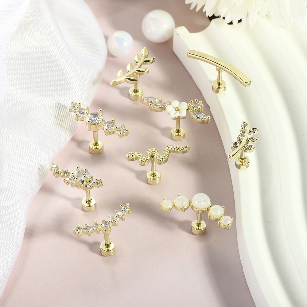 Silver pointed spike labret stud material detail