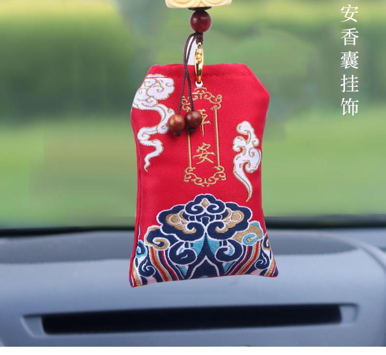 Car pendant car high-grade boxwood carving Buddha Ping An sachet Lotus jewelry rearview mirror pendant gift