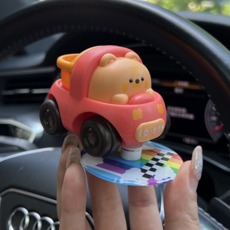 エンジニアリング車両の車の装飾品、車内のクリエイティブな車の漫画のセンターコンソール、車内の減圧と癒しの製品、車のドリフト|undefined