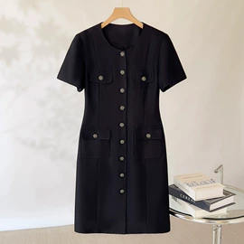 小西装;半身裙;女式衬衫