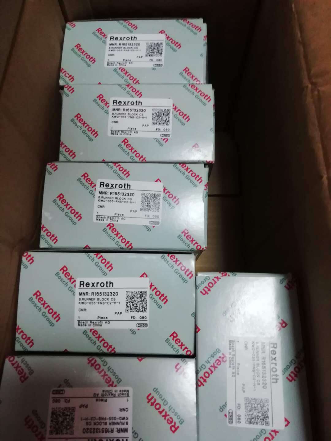 滚柱滑块R1824-523-10 R1824-619-10 R1824-629-10天津福业