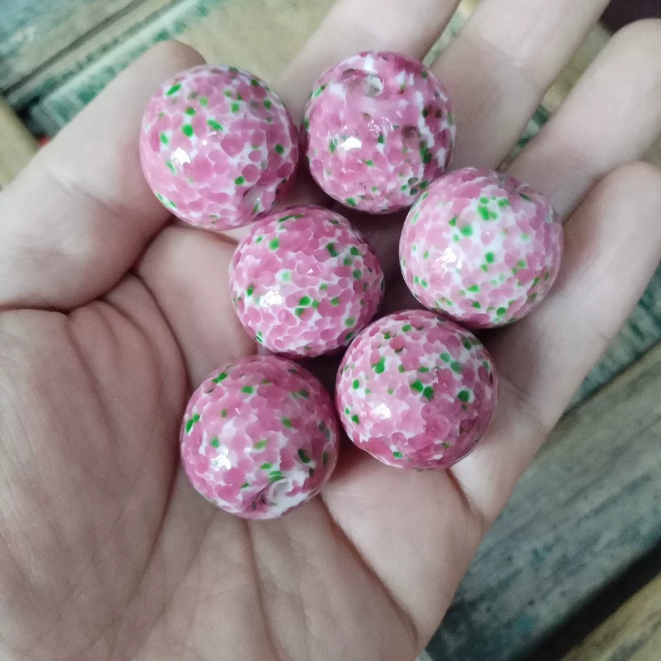 Fuchsia beads, pendant