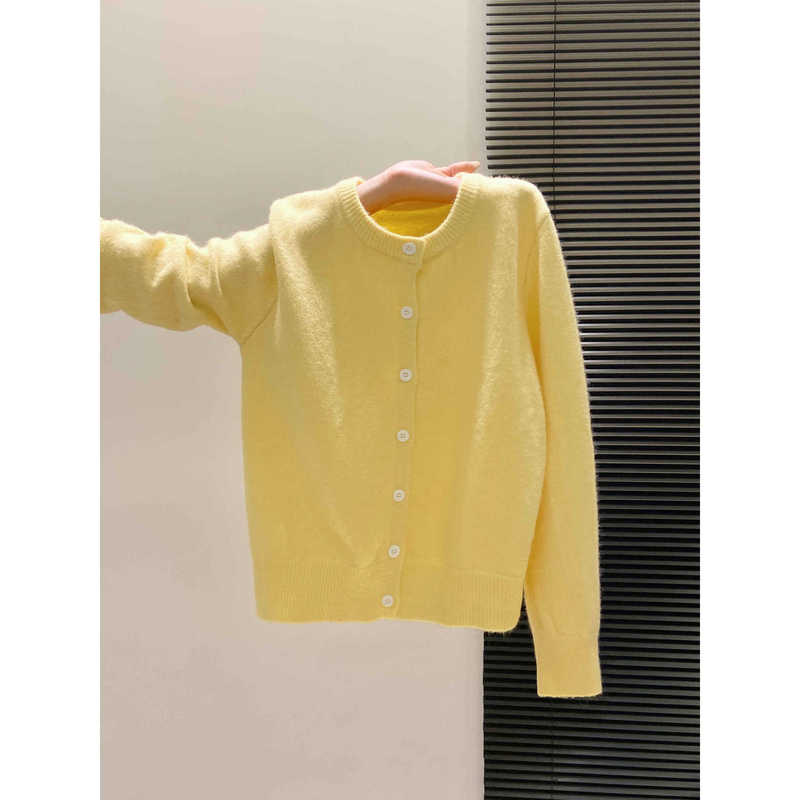 Lemon Yellow Age-Reducing Single-Breasted Sweater Cardigan for Women 2025 Autumn and Winter Korean Style Soft Waxy Knitted Top Jacket