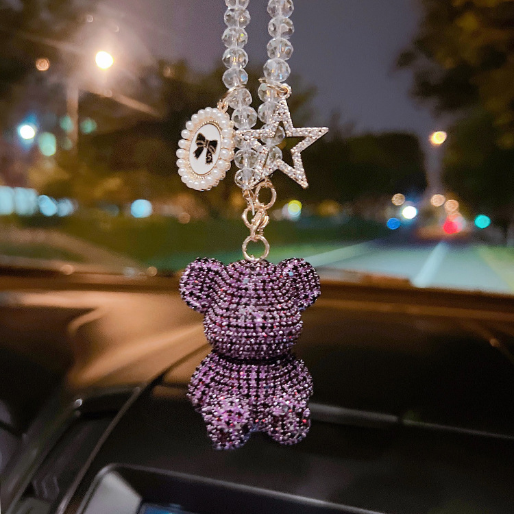Carta opcional diamante incrustado sentado oso coche colgante personalidad creativa Piel de visón coche espejo retrovisor colgante moda mujer