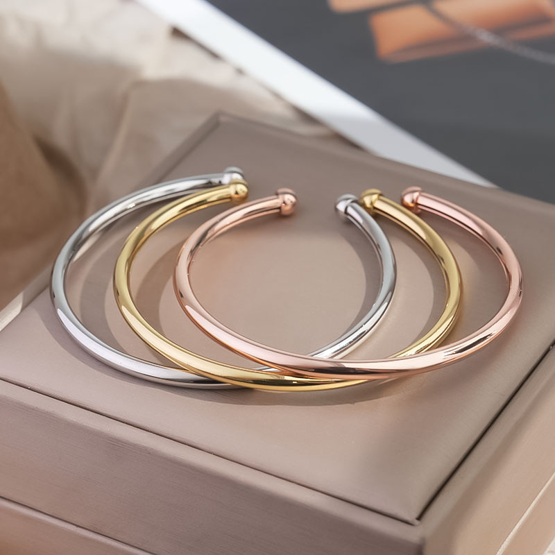 Brazalete Abierto Flexible de Cobre Chapado en Oro Real, Estilo Europeo y Americano, Simple, Ajustable, Deformable y Retorcido.