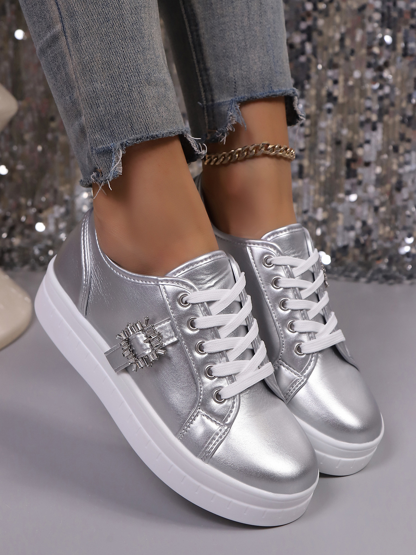 Scarpe casual da donna con strass e stringhe stile europeo_voghion.com