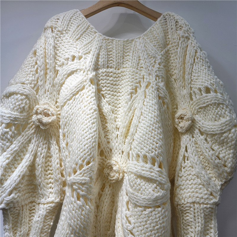 Flores ganchos hechos a mano cuello redondo burbuja manga aguja hookah femenina retro 2025 otoño invierno engrosado personalidad suéter corto image 3