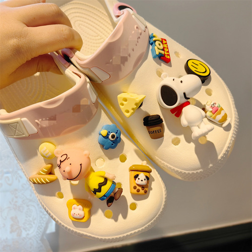 New 3D Cartoon Dog Mali Crocs Shoe Flower Accessories DIY Slippers Accessories Biscuit Lollipop Decoration