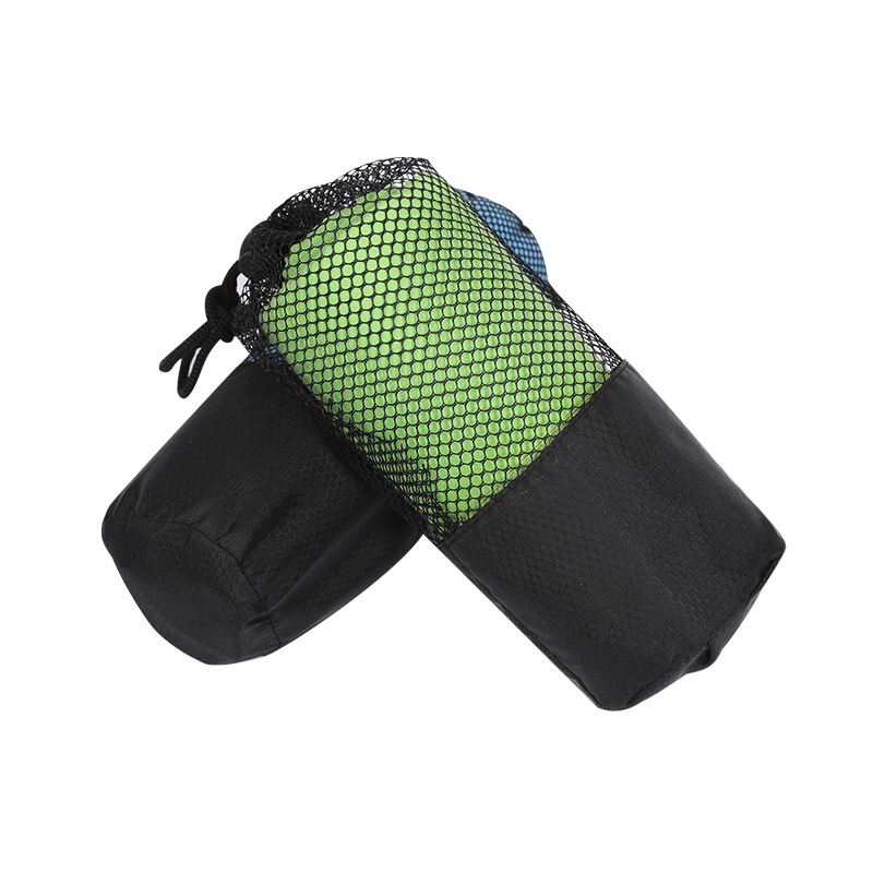 Fábrica de toallas de playa triangular bolsa de cremallera vacaciones de playa toallas de baño al por mayor conveniente para llevar se puede personalizar secado rápido